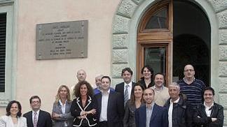 I componenti del nuovo consiglio davanti alla sede dell’Apam