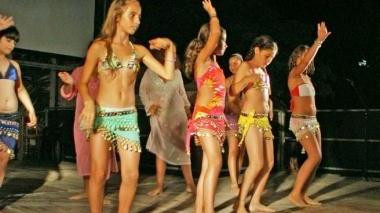 Un saggio della scuola Smiledance