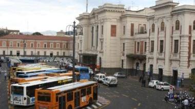 Ordinanza del sindaco Più spazio ai taxi alla Stazione