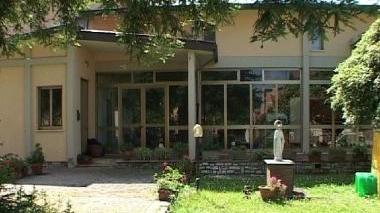 Niente soldi, a rischio la materna Pascoli
