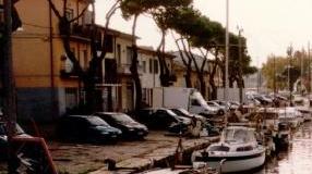 Barche ormeggiate lungo il Burlamacca