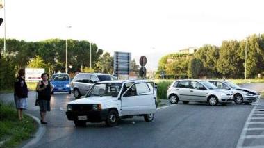 Un incidente in via Livornese una delle strade dove sono avvenuti più scontri secondo la Provincia
