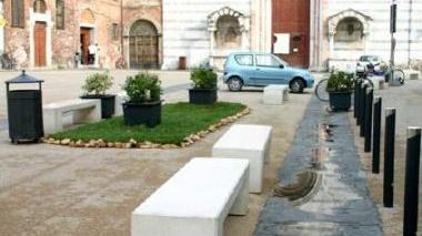 Panchine in piazza San Francesco