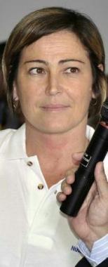 <b>NUOTO LIVORNO.</b> La squadra Esordienti B e la presidente Ilaria Tocchini   