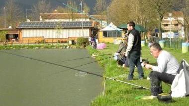Pescatori al lago Primo Maggio