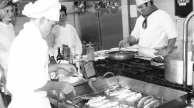 Il lavoro nella cucina di un ristorante