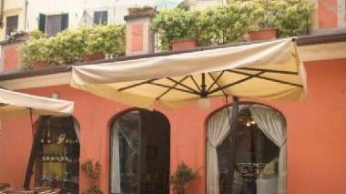 Il bar Fellini in vicolo S. Carlo