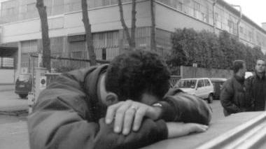 Perdere il posto di lavoro può gettare nella depressione. A destra Marco Pieragnoli