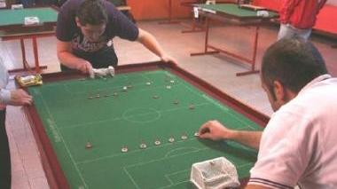 Una sfida a subbuteo