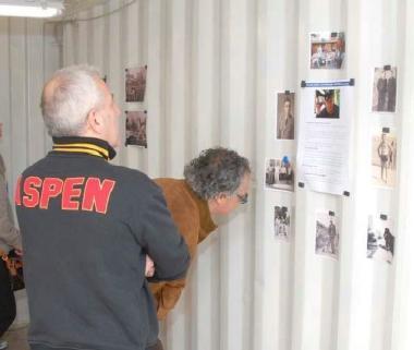 Continua la raccolta di foto