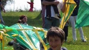 I bimbi alla festa degli aquiloni
