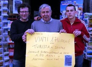 Gratta e vince quasi due milioni