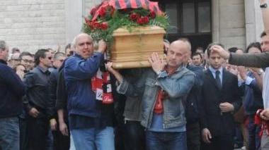 I funerali del grande tifoso