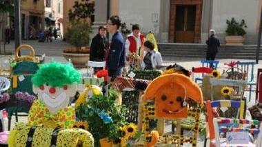 Le sedie in piazza Guerrazzi