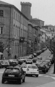 Fece cadere la vicina, condannato a 6 mesi