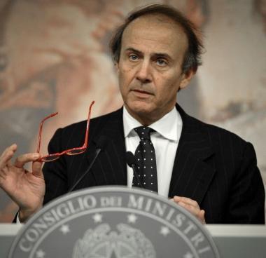 Andrea Ronchi ministro per le Politiche europee 