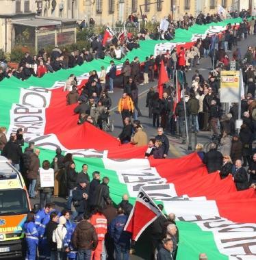 Marigolli Colombo e Bellandi Prato nella manifestazione del 28 febbraio      