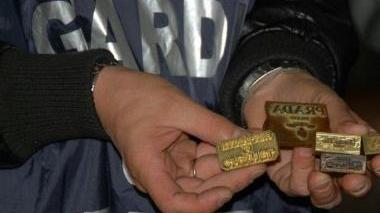 I punzoni recuperati dalla Finanza