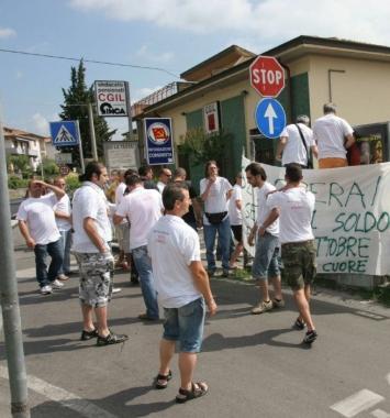 La protesta dei lavoratori della Rivatex