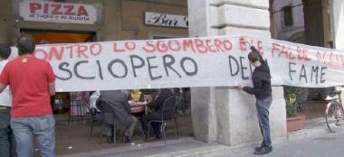 La manifestazione ieri in Piazza Garibaldi 