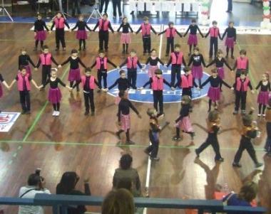 Gli alunni della primaria alla prova con la danza