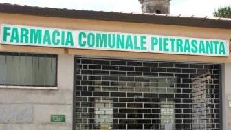 La farmacia comunale rapinata a Pietrasanta