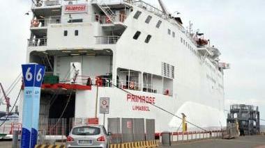 Slitta l'esordio della Blu Navy