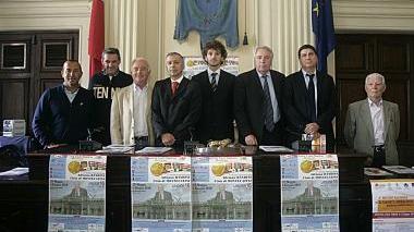 La presentazione del torneo: al centro il neopresidente dello Sporting Alberto Bandini e il vicesindaco Fanucci