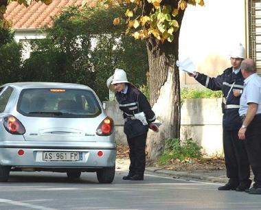 I vigili urbani di San Marcello durante un controllo   