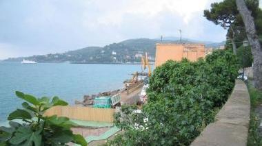 <b>LAVORI.</b> Sul lungomare nei pressi della Capitaneria