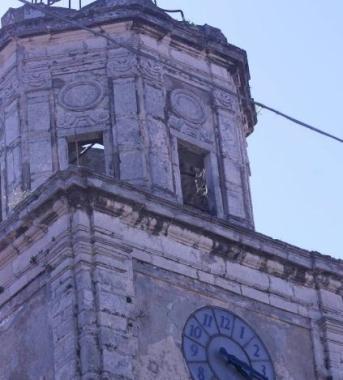 <b>TORRE DELL OROLOGIO </b>Nel mirino per i ritardi nella conclusione dei lavori   