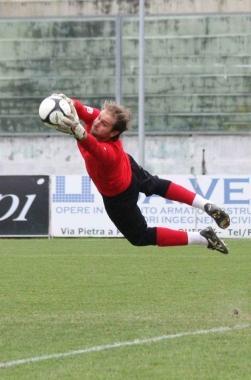<b>PORTIERE CARISMATICO </b>Pardini nella stagione 2008-2009 ha vinto il suo primo campionato con il Figline (dalla Seconda alla Prima Divisione). 2 partite in A (4 gol subiti) con la maglia del Perugia (2003-2004). 