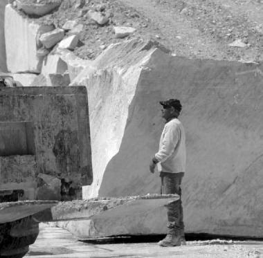 Lattivit&agrave; alle cave e dallalto Roberto Venturini della Fillea, Francesco Fulignani della Feneal e Roberto Seghetti della Filca     