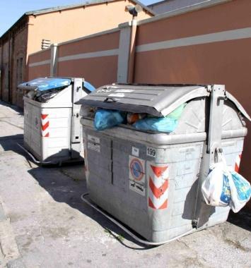 Cassonetti dei rifiuti    