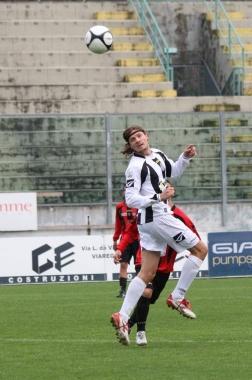 <b>STAGIONE SFORTUNATA.</b> Tommaso Marolda in acrobazia: per lattaccante ex Taranto e Teramo problemi fisici alle spalle e a una caviglia 