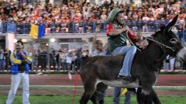 La vittoria del palio 2009 ed i figuranti delle Fontine