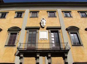 Giù le mani dalle due Domus