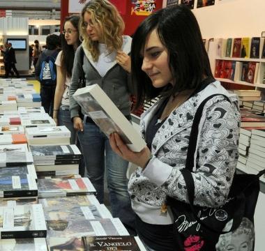  LIBRI. Aumentano anche i consumi culturali: +28% di libri in quantità, + 20% in valore