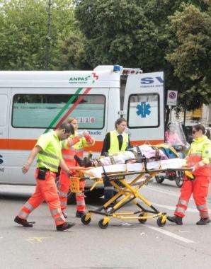 Il soccorso della Svs in viale Carducci 
