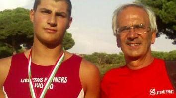 <b>RECORD. </b>Giacomo Grotti con l’allenatore Laudani
