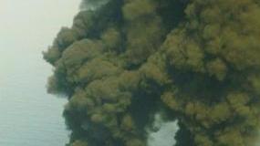 Petrolio in fiamme nel Golfo del Messico