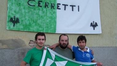 Gli animatori della contrada e i figuranti di Cerretti