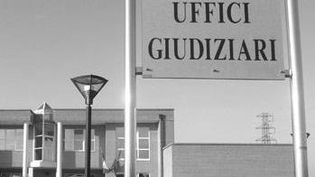 L’ingresso del tribunale di Cecina