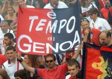 <b>GENOA</b> Tifosi per strada 