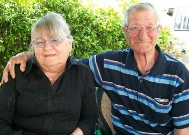 Tanti auguri ai nonni Giovanni e Piera per il loro 50º anniversario di matrimonio da parte dei ...