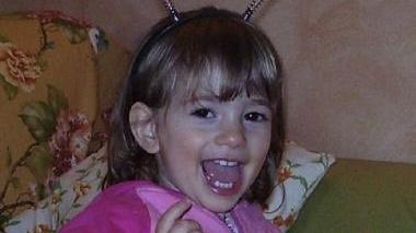 Tantissimi auguri di buon compleanno a Emma, il piccolo grillo che oggi compie 2 anni. Un bacione dalla ...