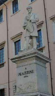 La scultura di Mazzini     