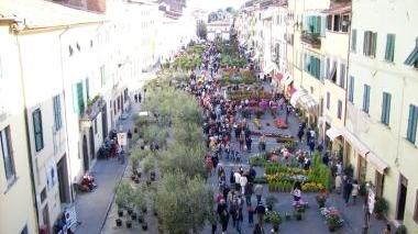 Una veduta di piazza Mazzini cuore della rassegna