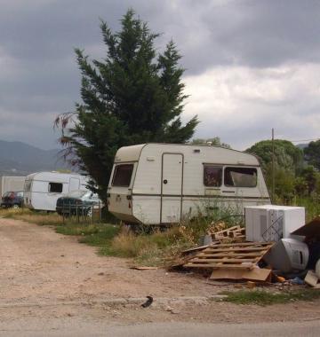 Il campo nomadi di via Prato a Montemurlo    