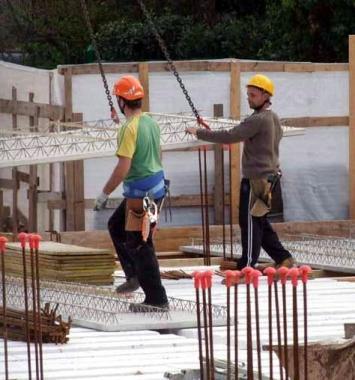 <b>CANTIERI </b>in Maremma Anche qui arriva il vento della crisi   
